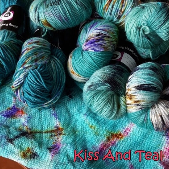 Kiss & Teal 20170427_175114.jpg